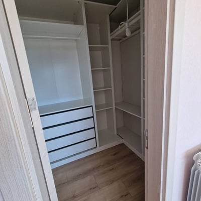 Rent of a bright and warm 3-room apartment, 175 m², Briz, Varna, Bulgaria